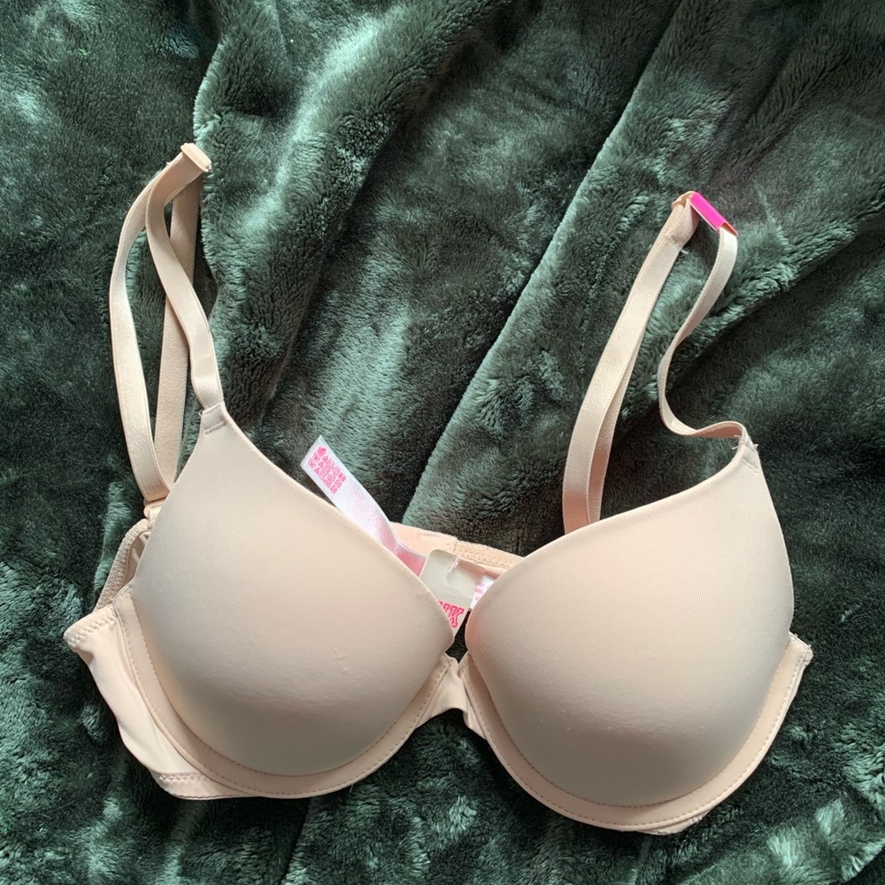 Victoria’s Secret PINK push-up bra